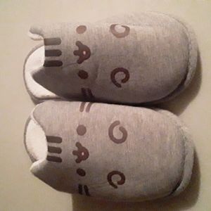 Pusheen cat slippers